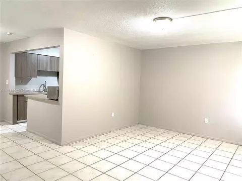6760 NW 29th St, Sunrise, FL 33313