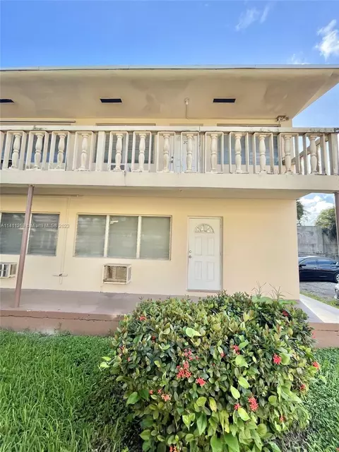 280 SW 11th Ave #10, Hallandale Beach, FL 33009