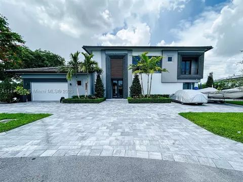 10350 SW 131 Te, Miami, FL 33176