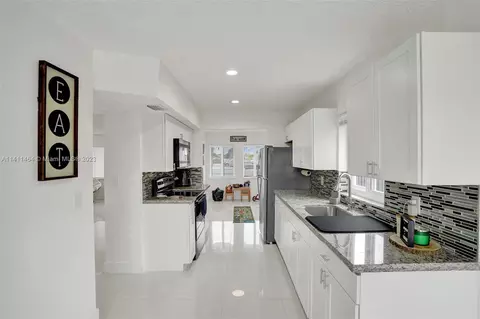 19549 NW 55th Cir Pl, Miami Gardens, FL 33055