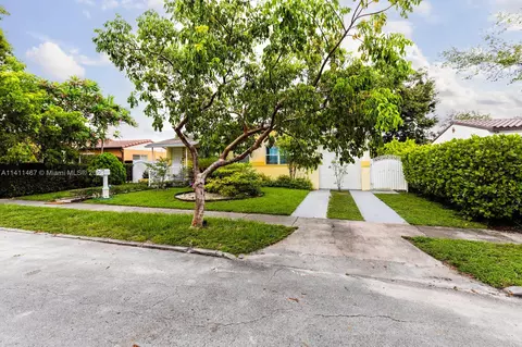 6466 SW 10th Ter, West Miami, FL 33144