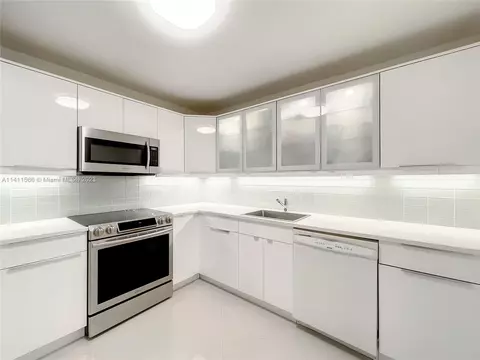 2750 NE 183rd St #1106, Aventura, FL 33160