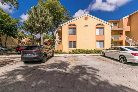 1054 Coral Club Dr #1054, Coral Springs, FL 33071