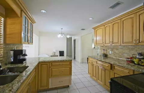 255 E 18 St, Hialeah, FL 33010 photo 9