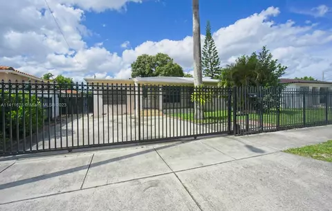 255 E 18 St, Hialeah, FL 33010