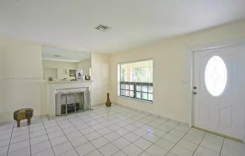 255 E 18 St, Hialeah, FL 33010 photo 5