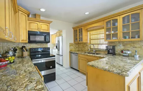 255 E 18 St, Hialeah, FL 33010 photo 6