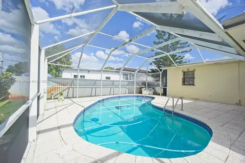 255 E 18 St, Hialeah, FL 33010 photo 18