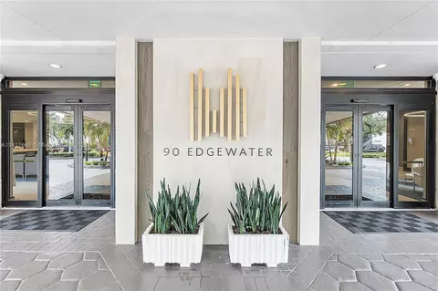90 Edgewater Dr #PH22, Coral Gables, FL 33133