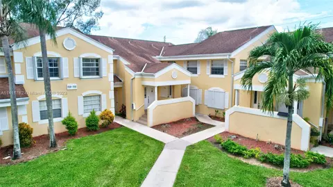 2244 SE 27th Dr #203-D, Homestead, FL 33035