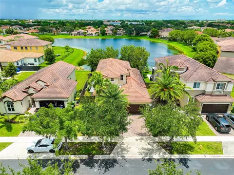 2233 SE 2nd St, Homestead, FL 33033