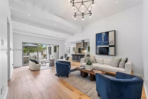 5956 Pine Tree Dr, Miami Beach, FL 33140