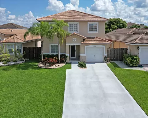 8713 SW 214th St, Cutler Bay, FL 33189