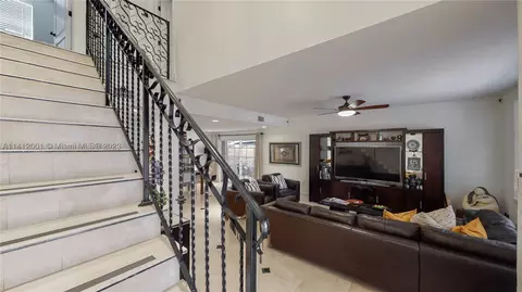2909 Day Ave #1C, Coconut Grove, FL 33133