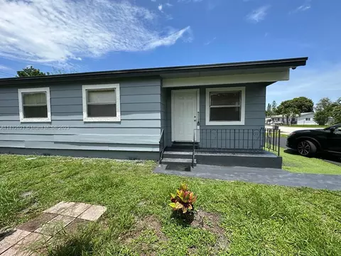 2911 NW 24th St, Fort Lauderdale, FL 33311