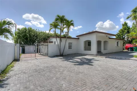 4151 SW 112th Ave, Miami, FL 33165