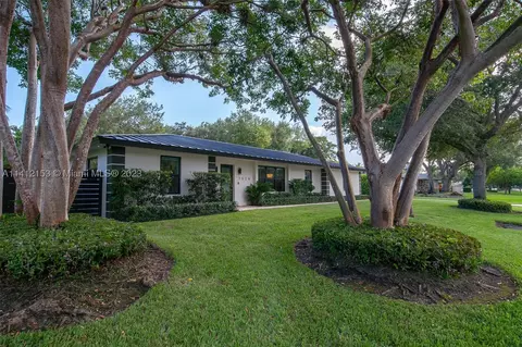 7520 SW 162nd St, Palmetto Bay, FL 33157