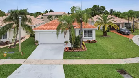 17965 SW 13th Ct, Pembroke Pines, FL 33029