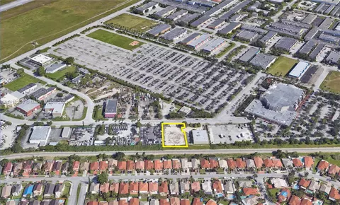 144 SW Ave Rd, Miami, FL 33186