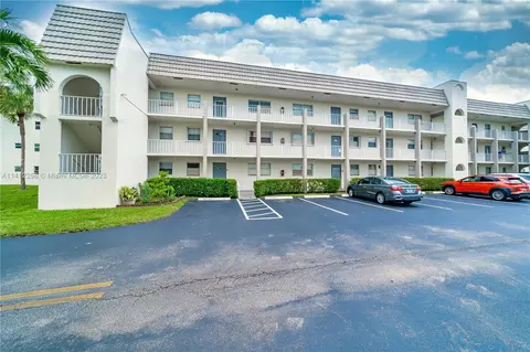 8450 Sunrise Lakes Blvd #203, Sunrise, FL 33322