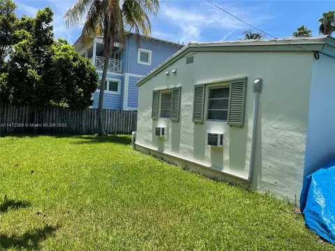 110 Hampton Ln, Key Biscayne, FL 33149 photo 2