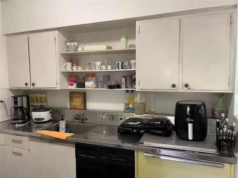 110 Hampton Ln, Key Biscayne, FL 33149 photo 10