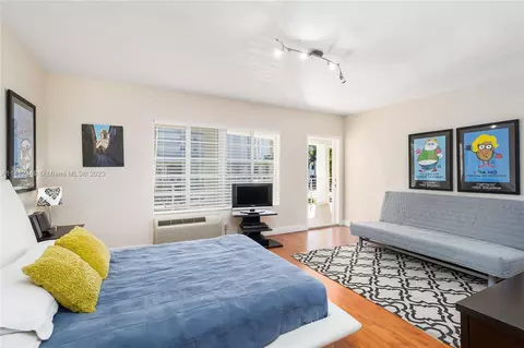 1241 14th St #11, Miami Beach, FL 33139