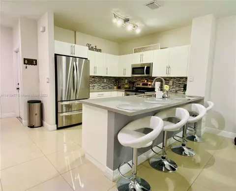 8216 Santa Monica Ave #8216, Tamarac, FL 33321