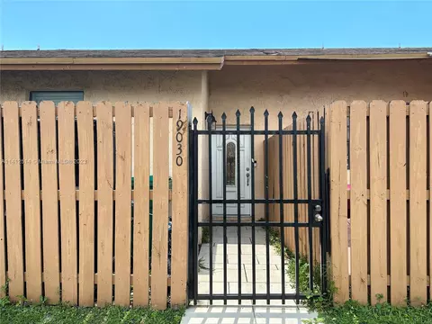 19030 NW 67th Pl, Hialeah, FL 33015