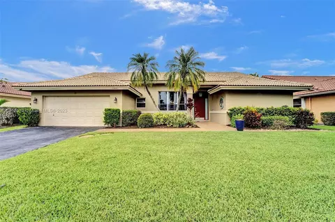 11841 NW 2nd St, Coral Springs, FL 33071