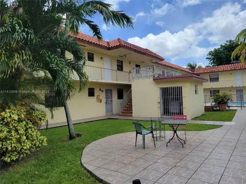 8701 SW 12 St #24, Miami, FL 33174