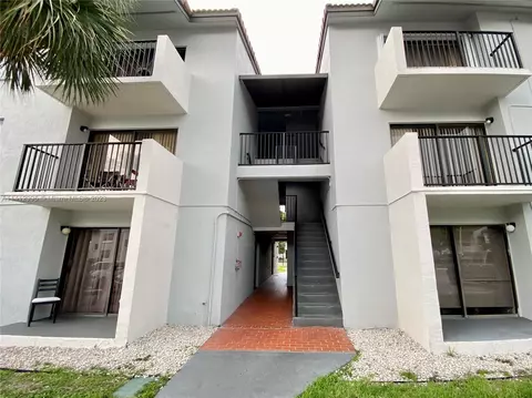 7160 NW 179th St #203, Hialeah, FL 33015