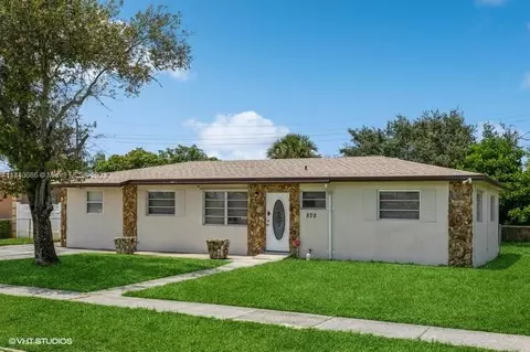 570 W 34th St, Riviera Beach, FL 33404