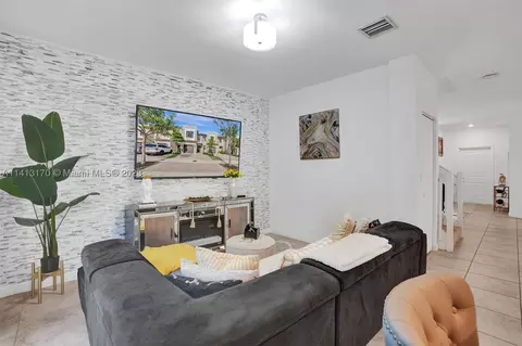 20937 NE 2nd Pl, Miami, FL 33179