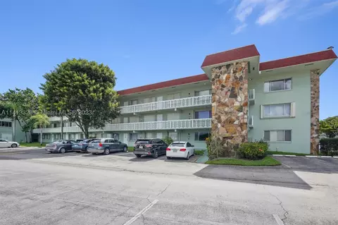 3500 Springdale Blvd #115, Palm Springs, FL 33461
