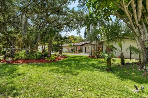 9684 SW 99th St, Miami, FL 33176