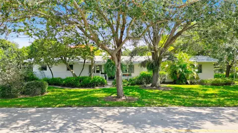 8235 SW 132nd St, Pinecrest, FL 33156