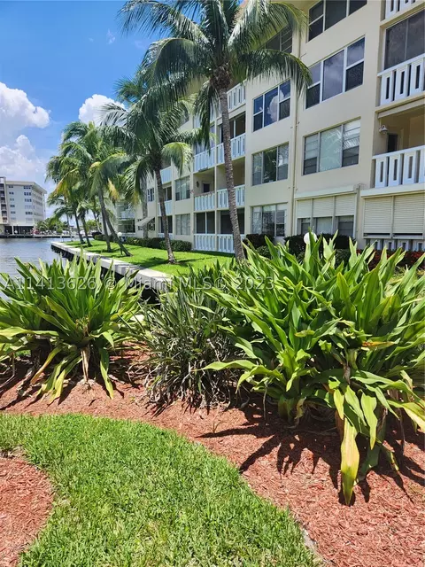 1889 S Ocean Dr #107, Hallandale Beach, FL 33009