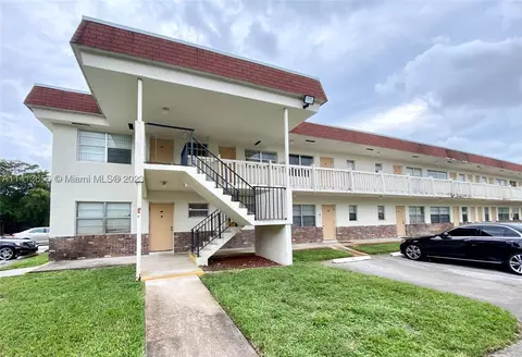 4163 SW 67th Ave #206C, Davie, FL 33314