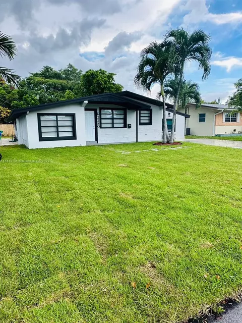 2280 Havana Dr, Miramar, FL 33023