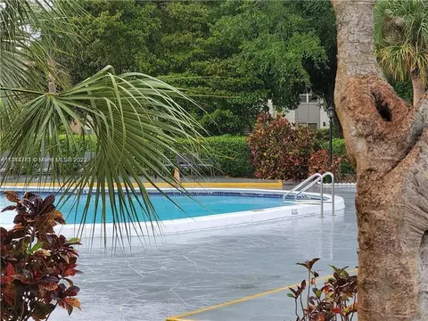 4394 NW 9th Ave #22-2C, Pompano Beach, FL 33064