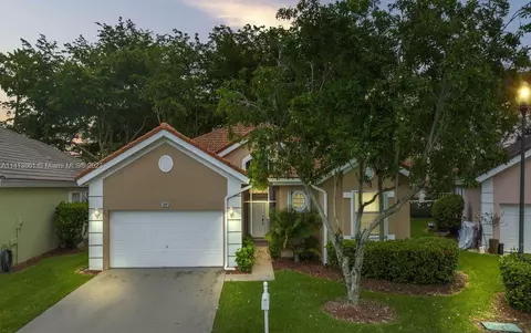 2680 SE 5th Ct, Homestead, FL 33033