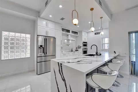 Undisclosed, Hollywood, FL 33020