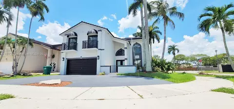 7964 NW 186th Ter, Hialeah, FL 33015