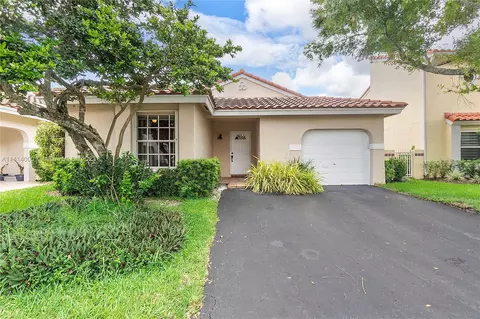 1462 Garden Rd, Weston, FL 33326