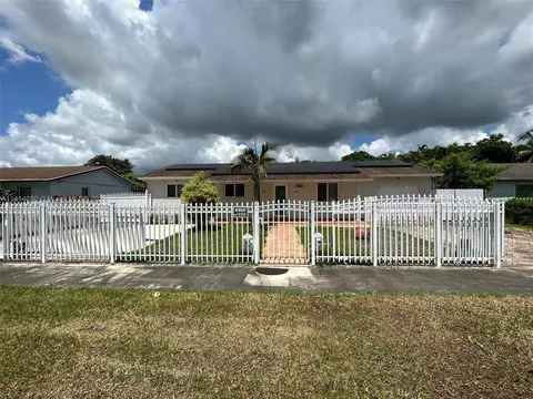 25834 SW 122nd Ct, Homestead, FL 33032