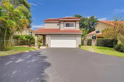 10021 NW 3rd Ct, Plantation, FL 33324