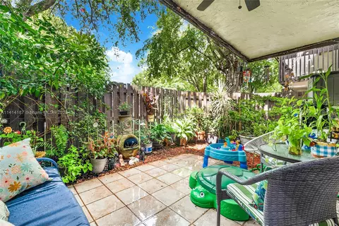 13234 SW 111th Ter #4-4, Miami, FL 33186