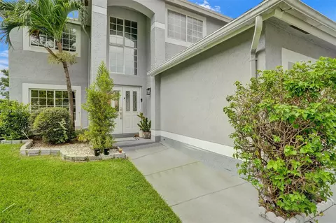 1020 SW 88th Way, Pembroke Pines, FL 33025