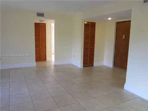 9022 SW 123 Ct #O302, Miami, FL 33186